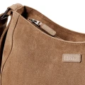 Elodie Moon Bag Caramel Brown, zbliżenie na fakturę materiału